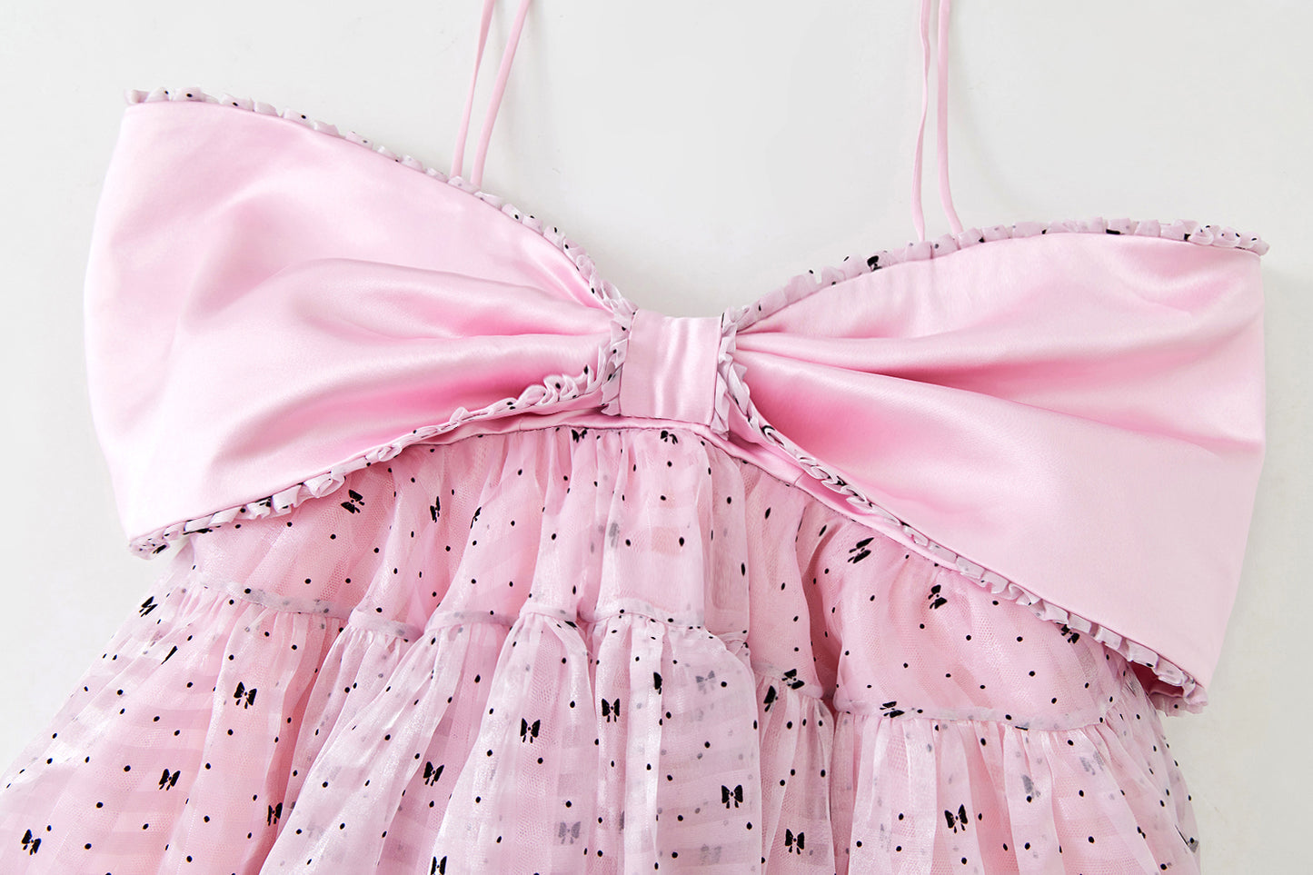 BARBIE'S BOW